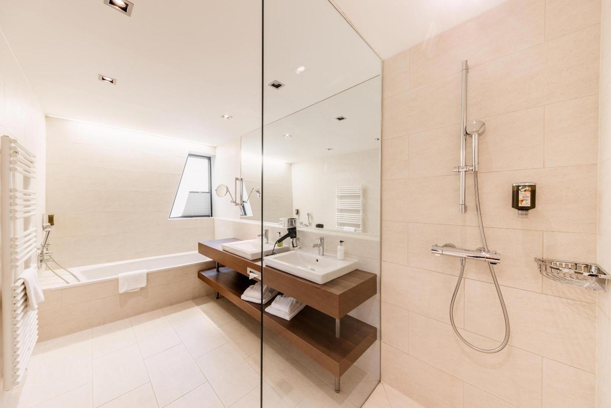 Thermenhotel Karawankenhof วิลลาค ภายนอก รูปภาพ